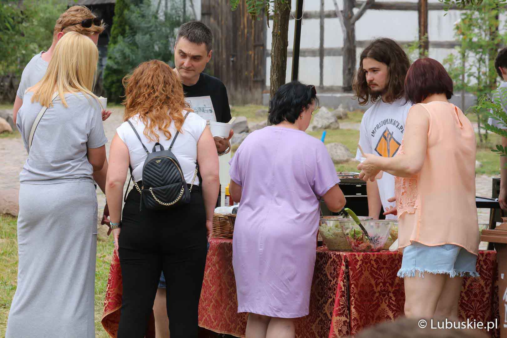 Piknik dla wolontariuszy w Ochli