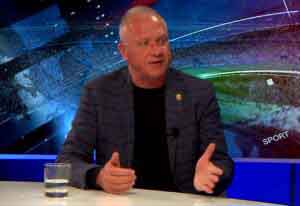 Mężczyzna w marynarce