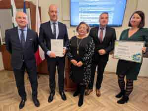 Podpisanie umowy na termomodernizację Zespołu Szkół w Cybince