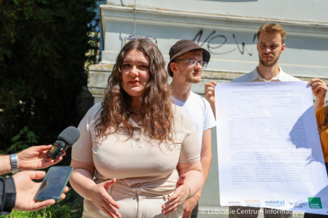 KONFERENCJA MŁODZIEŻÓWKI-09