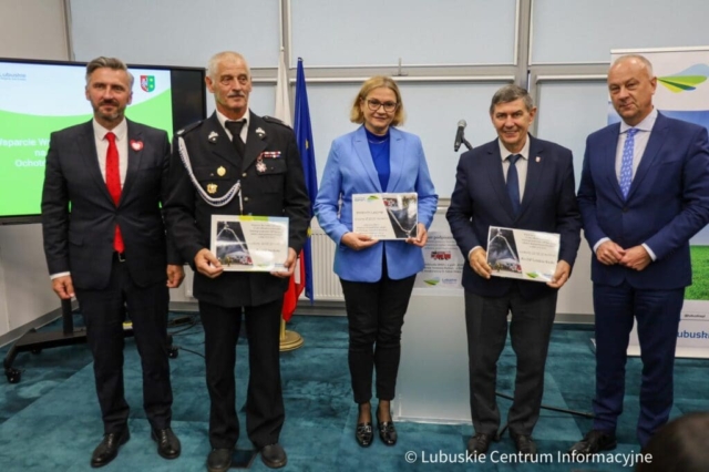 Oficjalne przekazanie wsparcia dla OSP w siedzibie RCAK w Zielonej Górze