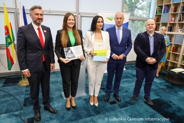 Oficjalne przekazanie wsparcia dla OSP w siedzibie RCAK w Zielonej Górze