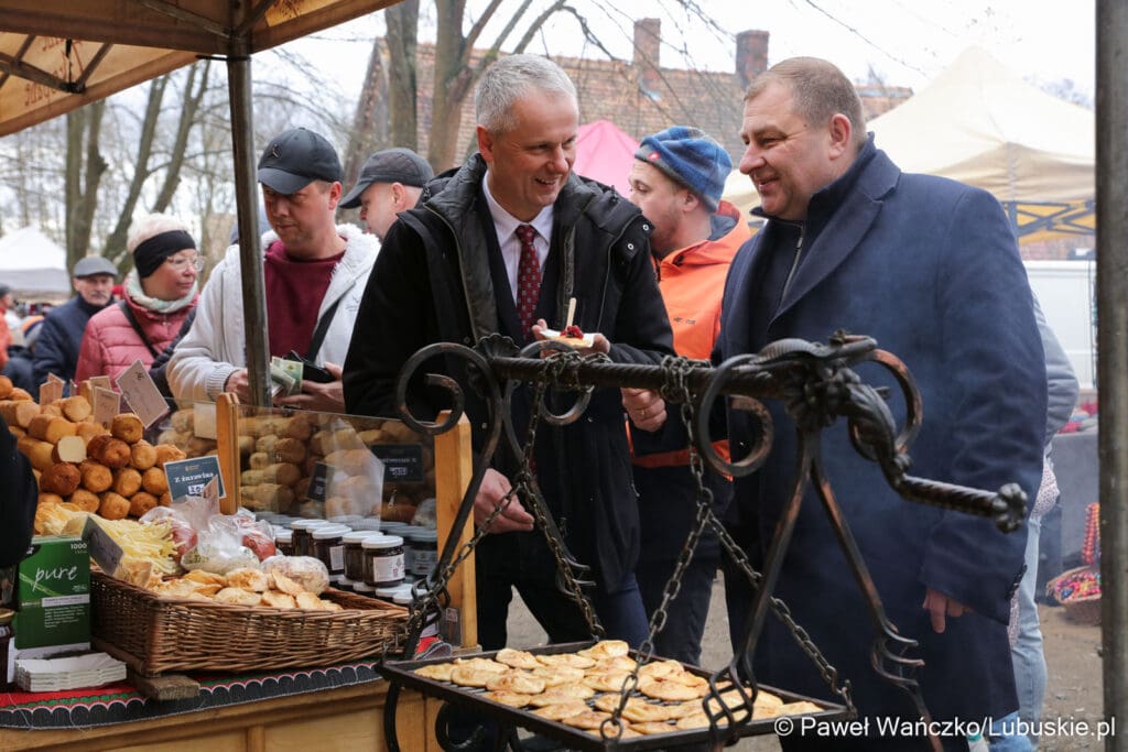 Jarmark Kaziukowy w skansenie w Ochli