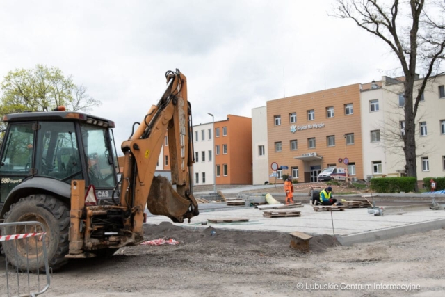 Rozbudowa szpitala na wyspie w Żarach. 03.04.2024