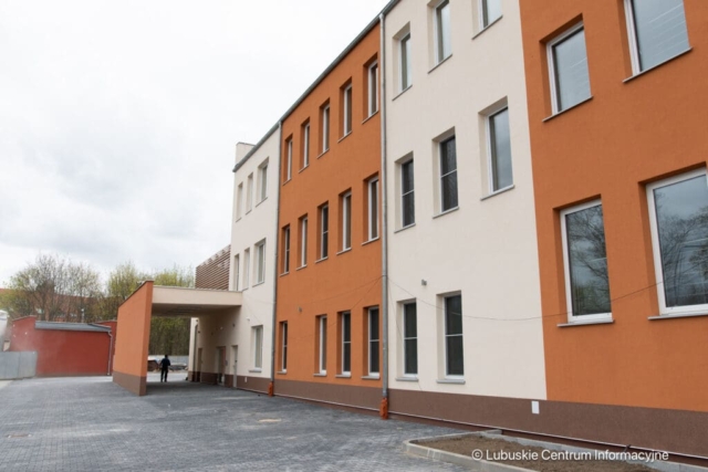 Rozbudowa szpitala na wyspie w Żarach. 03.04.2024