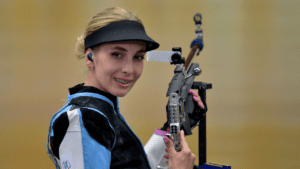 Natalia Kochańska podczas zawodów Pucharu Świata w strzelectwie sportowym.