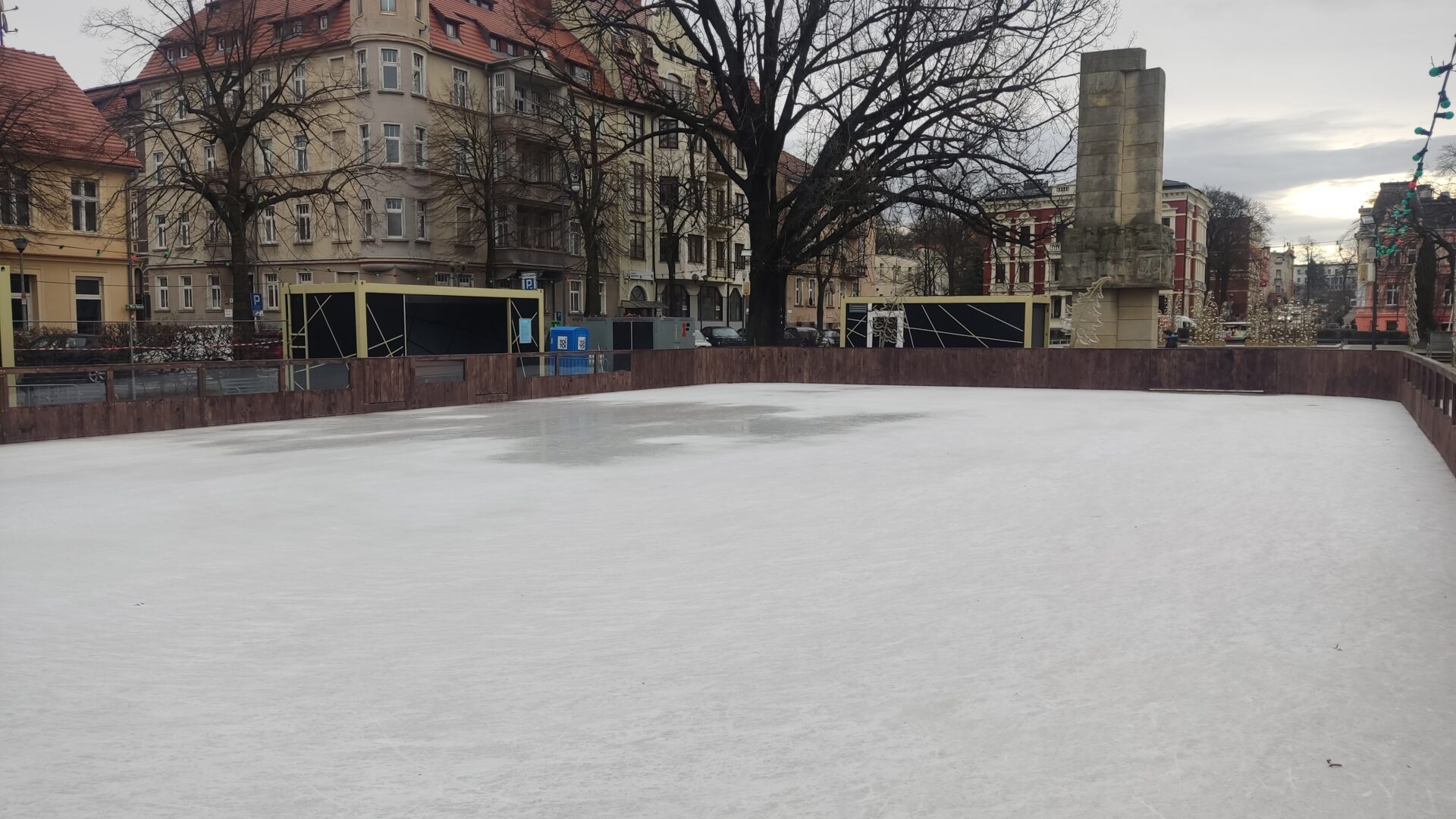 Pogoda sprawiła organizatorom psikusa