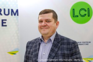 Jacek Wójcicki w gorzowskim studiu LCI.