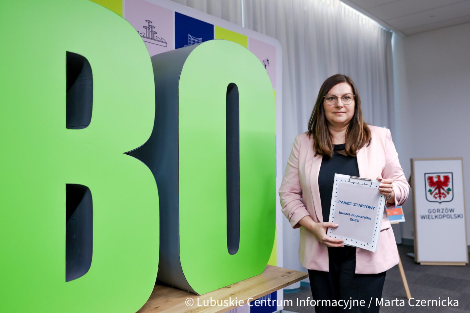 Anna Bonus Mackiewicz z wydziału konsultacji, rewitalizacji i współpracy z NGO zachęca do składania wniosków w ramach BO.