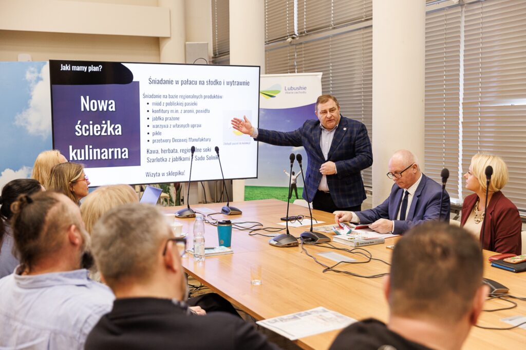 marszałek Grzegorz Potęga na konferencji