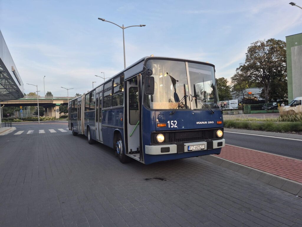 Ikarus w Centrum Przesiadkowym