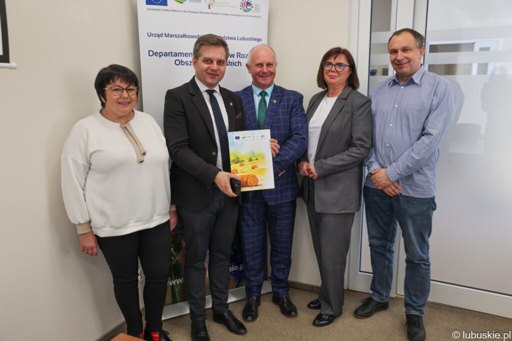 członek zarządu i burmistrzowie