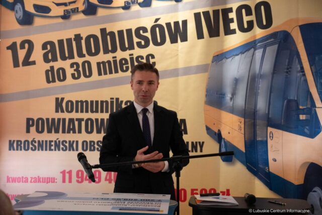 Dofinansowanie na komunikacje powiatowo-gminną krośnieńskiego obszaru funkcjonalnego. 21.11.2025