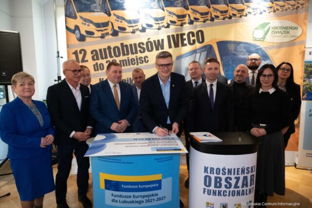 Dofinansowanie na komunikacje powiatowo-gminną krośnieńskiego obszaru funkcjonalnego. 21.11.2025