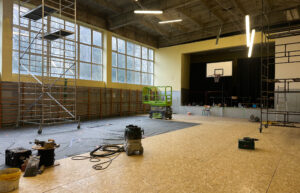 Remont sali w Szkole Podstawowej już trwa.