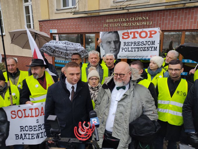 Bąkiewicz przed sądem w Gorzowie. Portal X